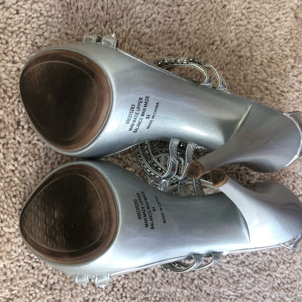 Jeweled heels - Picture 5 of 5